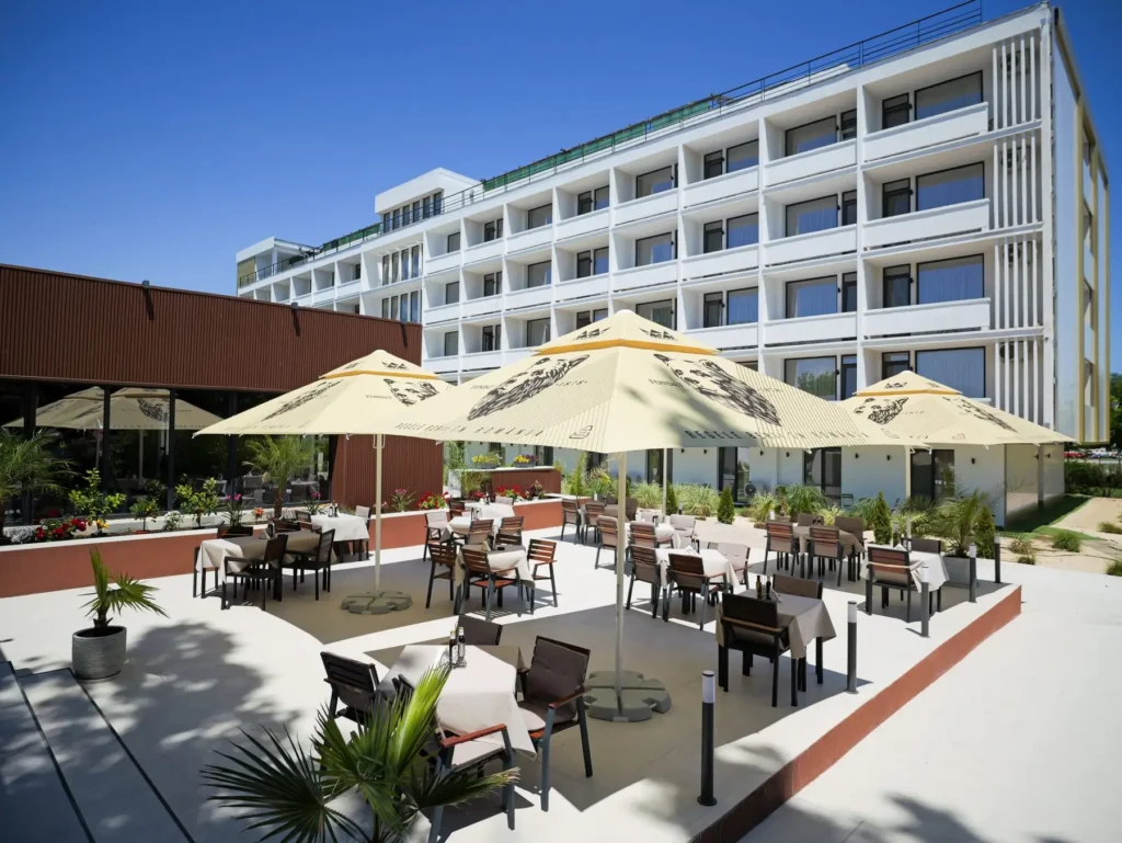 Hotel Belvedere Eforie Nord – Exterior Și Terasă